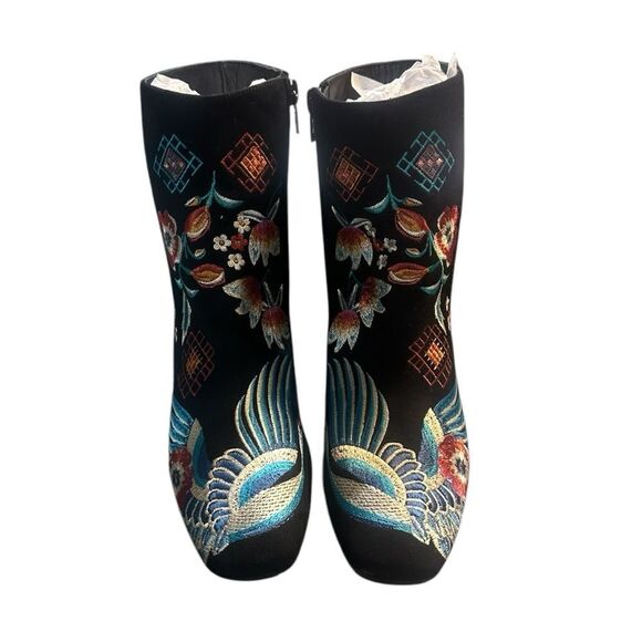 Johnny Was Devine Boho Chick Black Floral Embroidered Booties Size 38 NIB - Picture 6 of 15